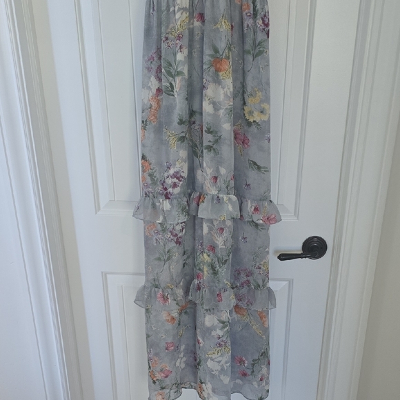 En Creme Floral Dress - Picture 3 of 8